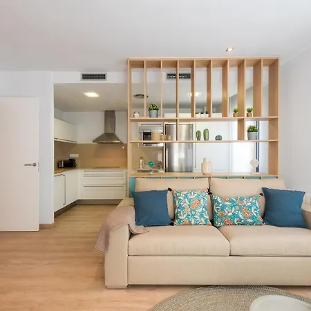 Apartment Centre. Simply Charming
