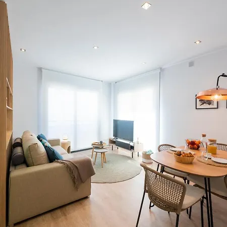 Centre. Simply Charming *